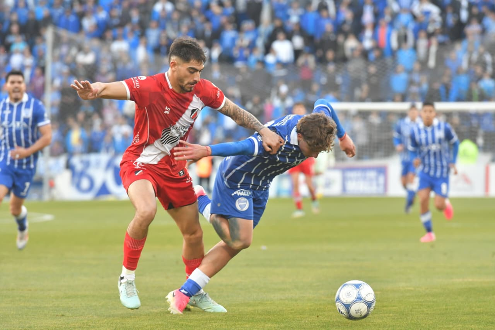 Godoy Cruz perdió el clásico ante Maipú y dejó escapar un partido que parecía tener controlado