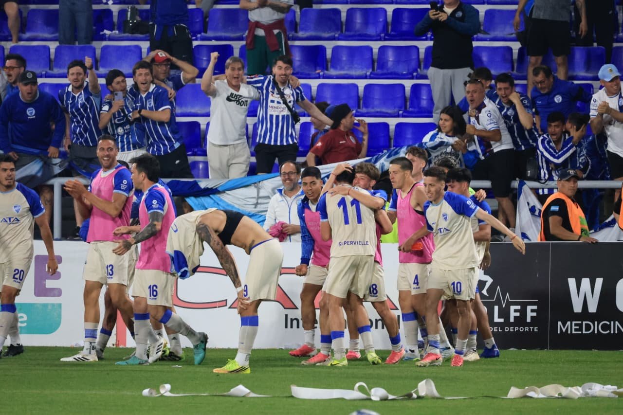 Godoy Cruz protagonizó una remontada épica ante Los Andes