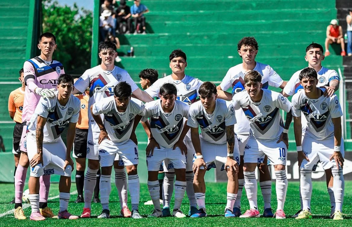 El Tomba se quedó con el clásico cuyano y se metió en zona de playoffs